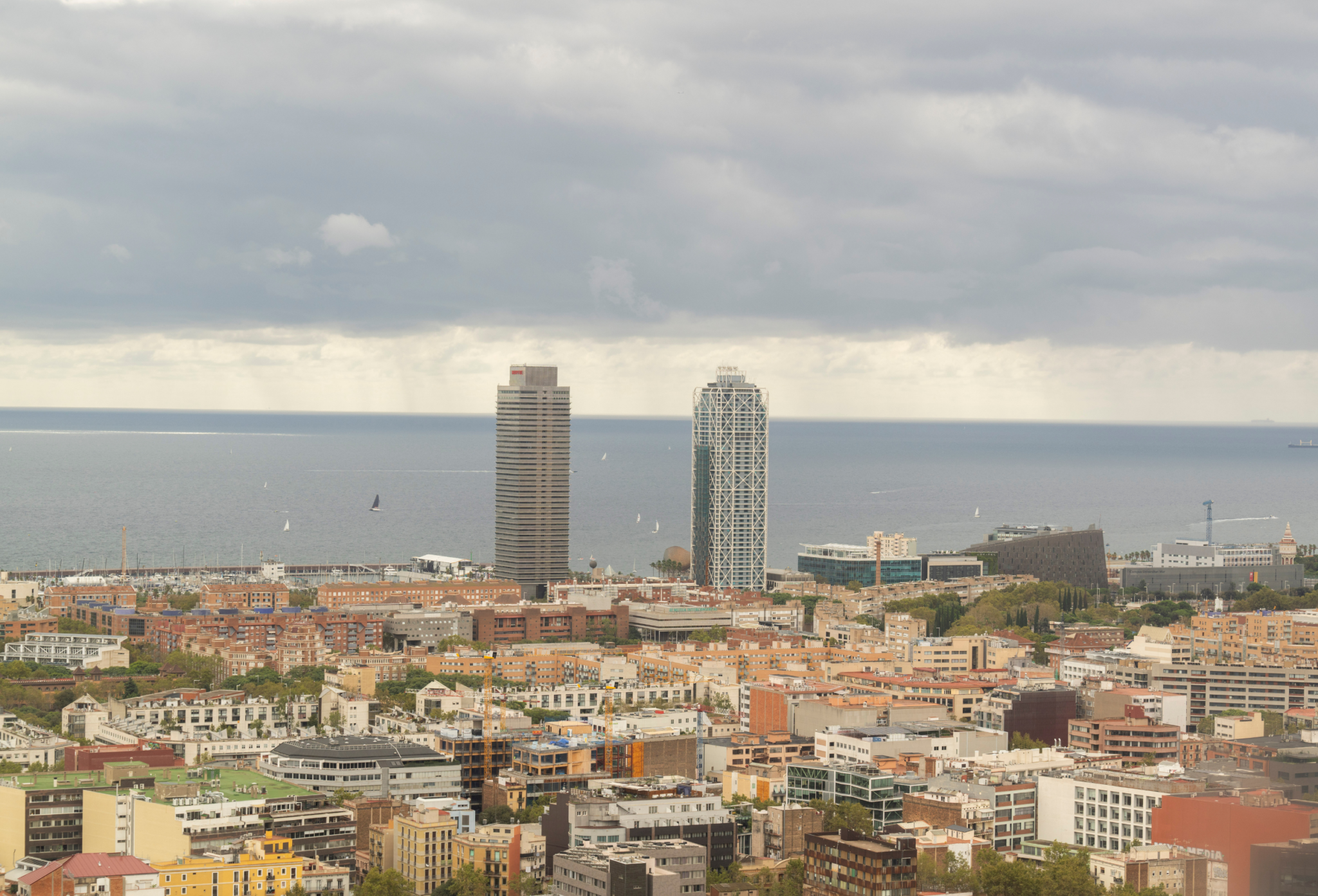 America's Cup 2024 live regattas, glass of cava and an exhibition